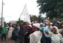 Primaries: Protesters storm Lagos APC secretariat, express grievances