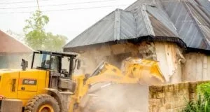 Edo govt. demolishes building allegedly used by suspected kidnappers in Benin