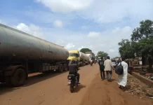 Banditry: Protesters block Mokwa-Bida highway