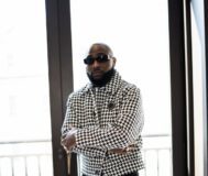 Davido lights up stage in London, announces fresh stadium tour