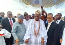 FG rules out tariff hike, inaugurates 17.7MW mini-grid in Oyo