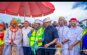 FG reopens 1st Niger Bridge after 38 days